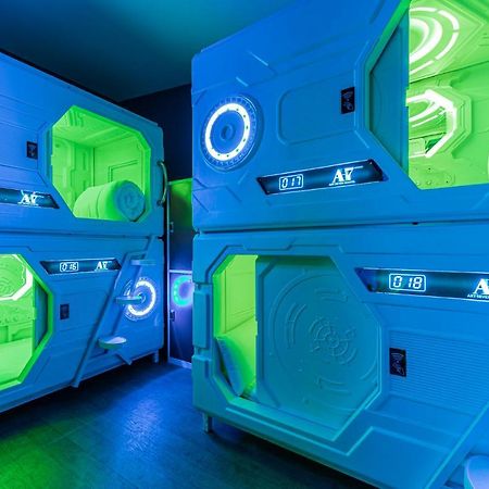 מדריד Art Seven Hostel Capsules מראה חיצוני תמונה