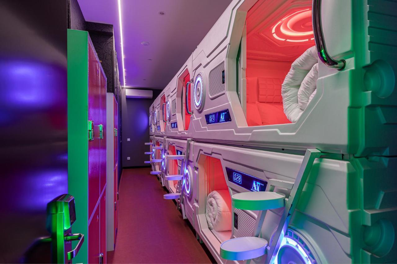 מדריד Art Seven Hostel Capsules מראה חיצוני תמונה