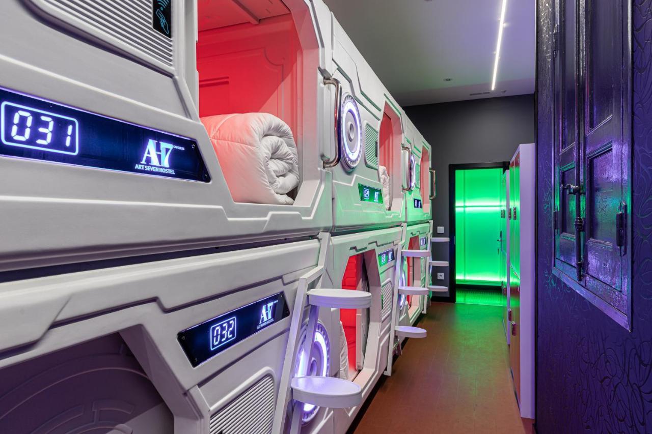 מדריד Art Seven Hostel Capsules מראה חיצוני תמונה